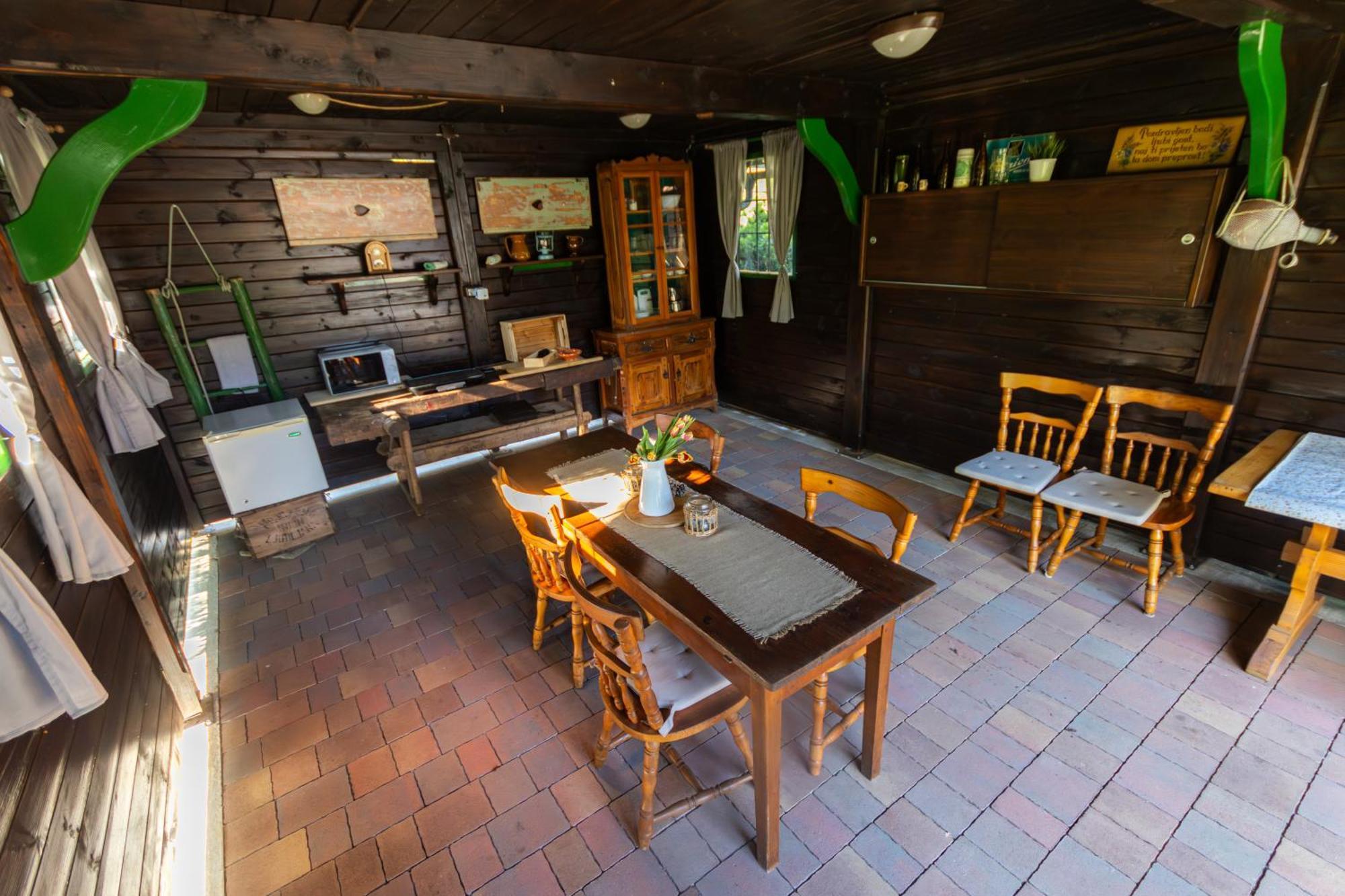 Resort Pod Orehi - Bled - Apartma & Glamping & Savna Экстерьер фото