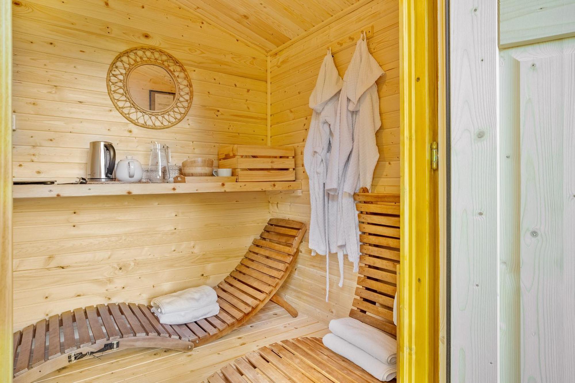 Resort Pod Orehi - Bled - Apartma & Glamping & Savna Экстерьер фото