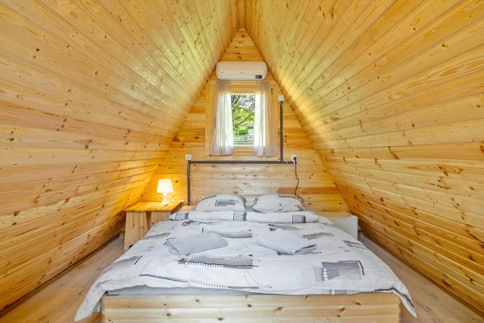 Resort Pod Orehi - Bled - Apartma & Glamping & Savna Экстерьер фото